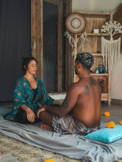 Частная массажистка Ленара 