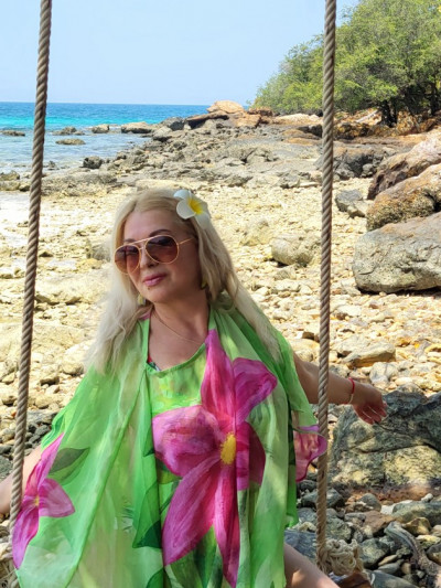 Частная массажистка Лара 