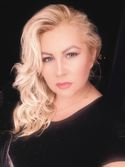 Частная массажистка Кира 