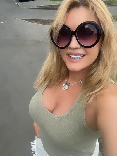 Частная массажистка Полина 