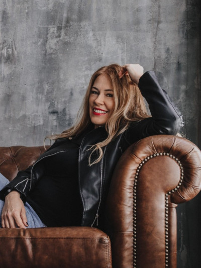 Частная массажистка Аня 